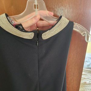 Sleeveless Sparkle collar